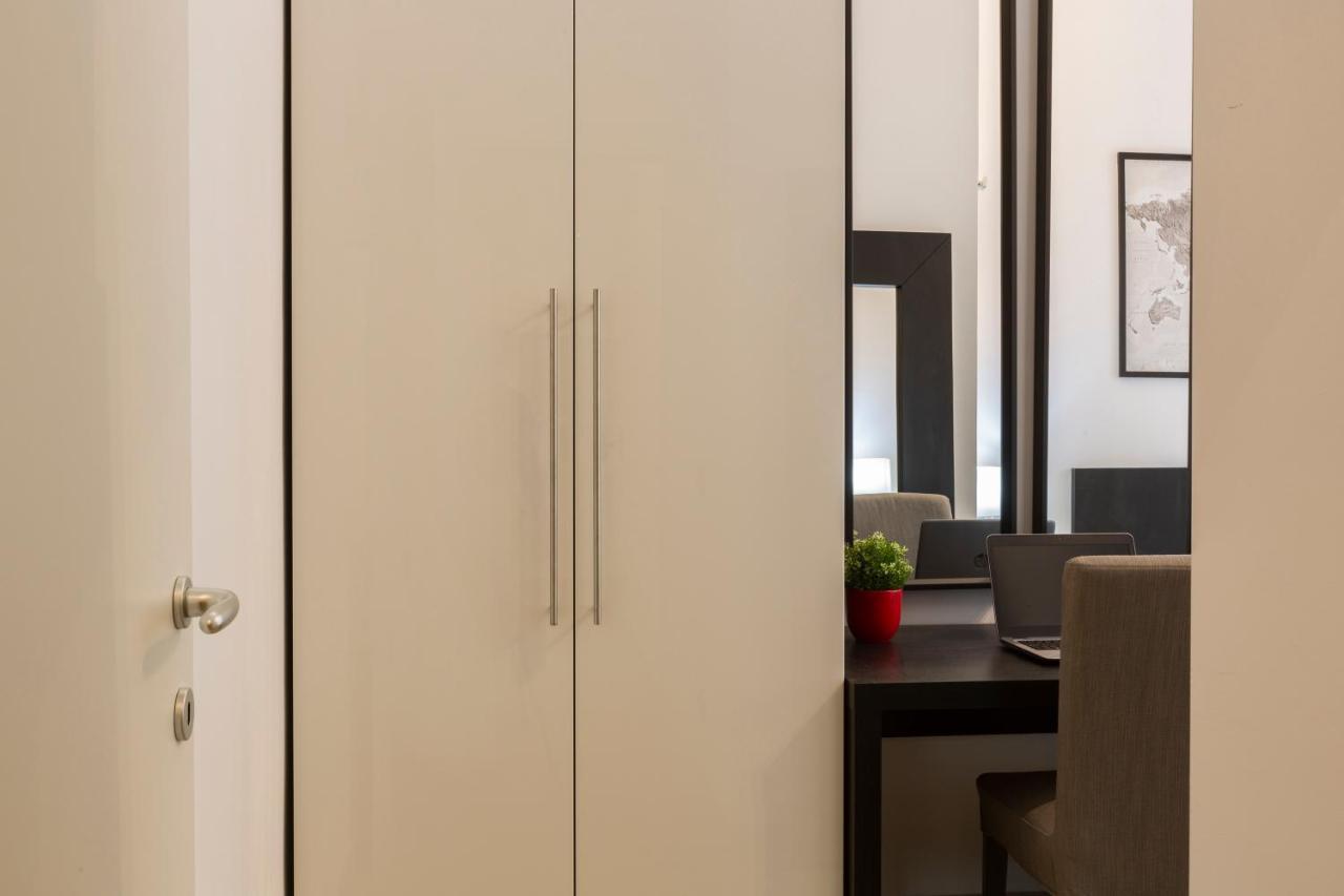 Yellow Line Apartment Milan Exterior photo