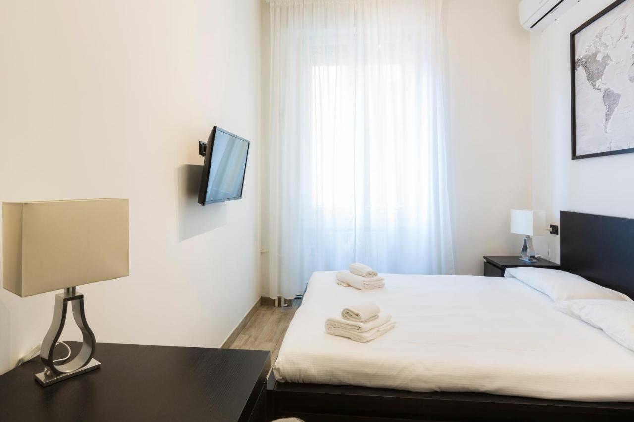 Yellow Line Apartment Milan Exterior photo
